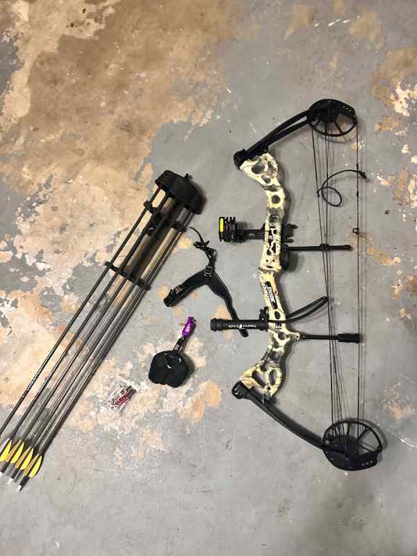 Bear Vast Compound Bow