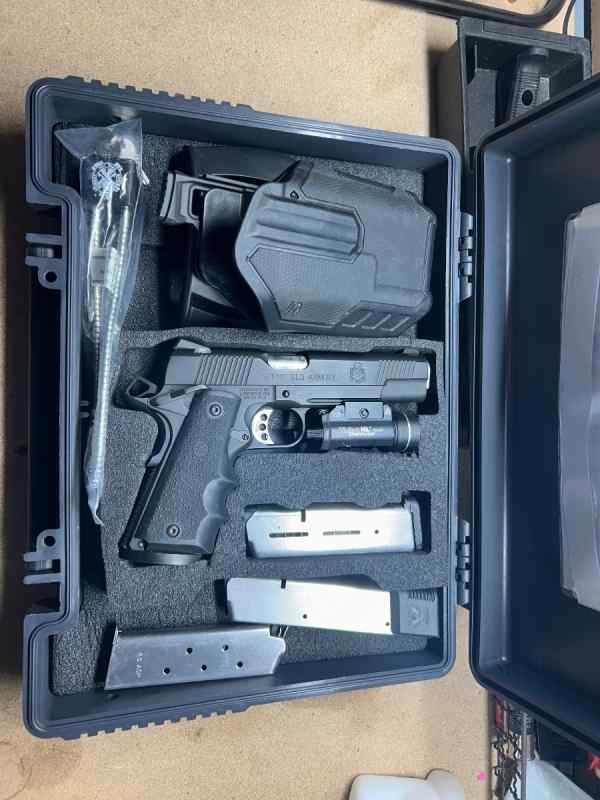 Springfield 1911 Operator with extras