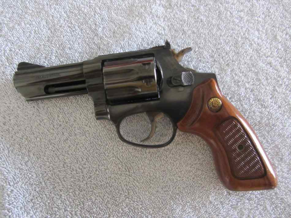 Taurus 941 .22 Mag 3 inch barrel