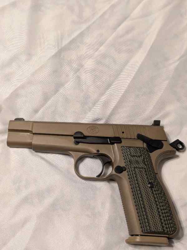 1 Gun #2.jpg