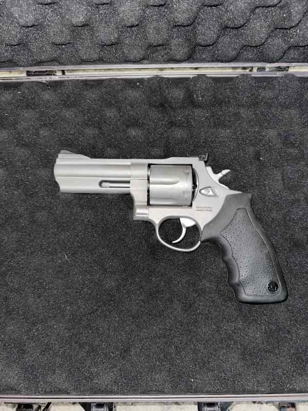 Taurus 44mag 6 Shot  sale/trade