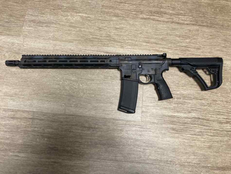 Daniel Defense DDM4V7 lw Rattlecan cerakote