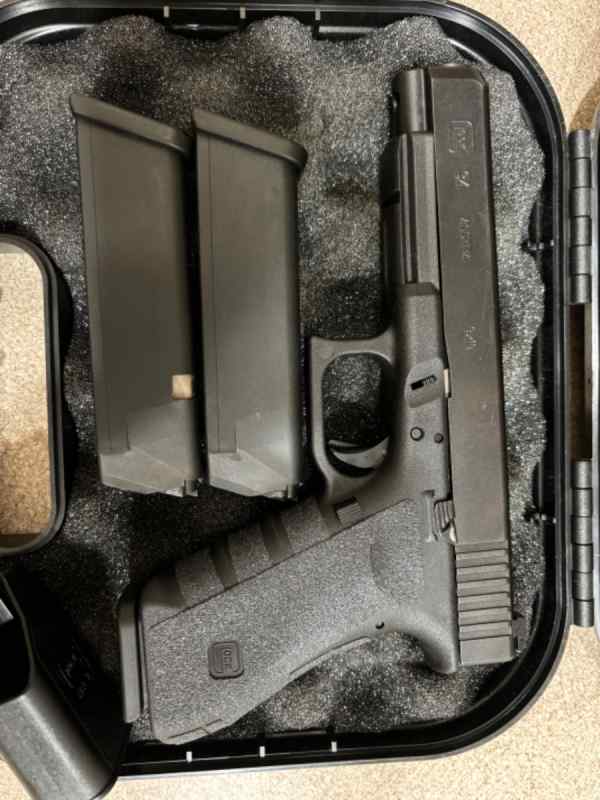 Glock 34 GEN 3 9mm Like New