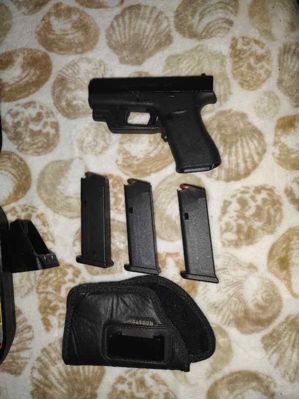 GLOCK 43X / WITH CRIMSON TRACE LASER 