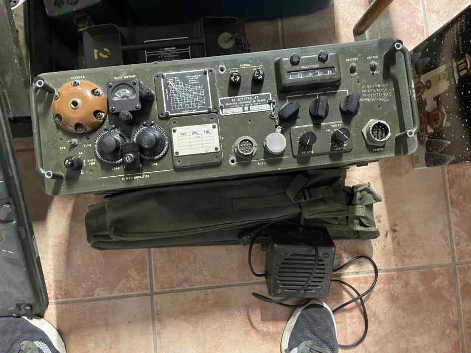 Veitnam era PRC-47 radio surplus 