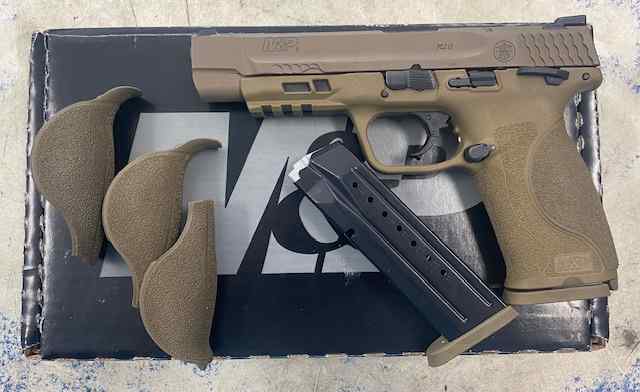 Smith &amp; Wesson M&amp;P M2.0 9mm 