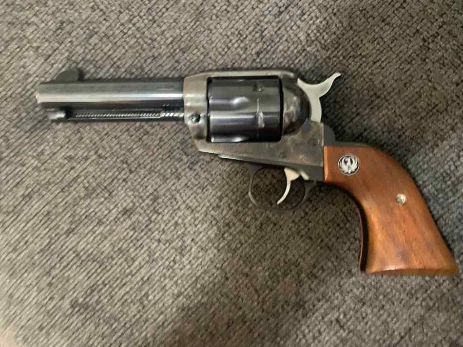 Ruger Vaquero 44mag 4 5/8in barrel