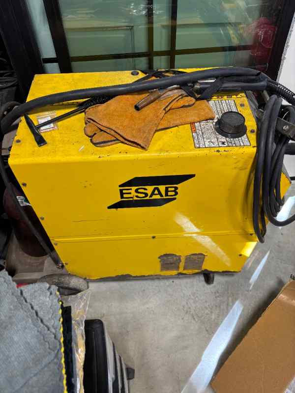 ESAB Migmaster 250 Welder 208/230V,50/60Hz 1PH, 32