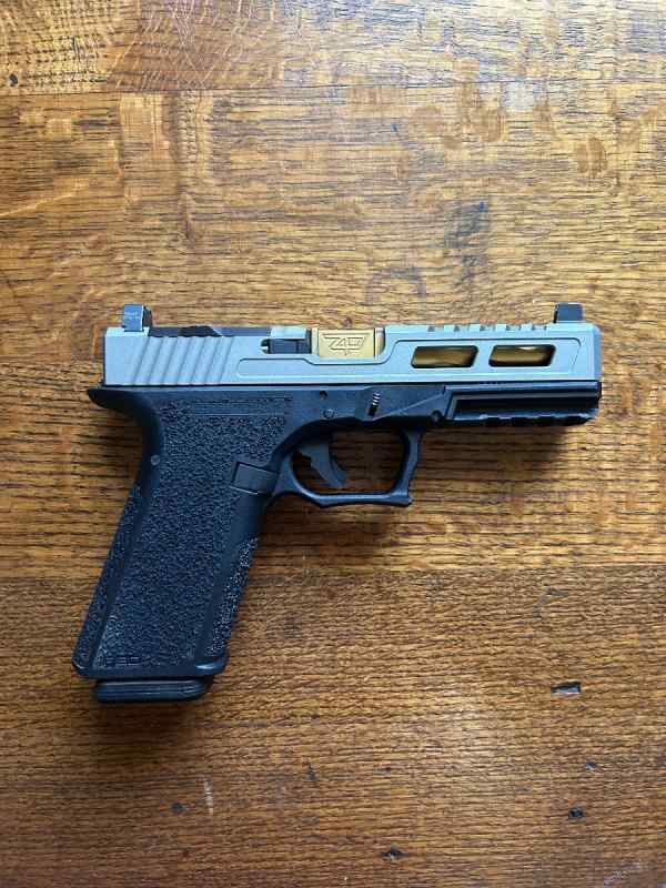 Custom Glock 19