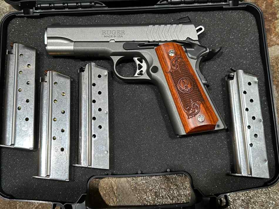 Ruger SR 1911 4.25 LW Commander