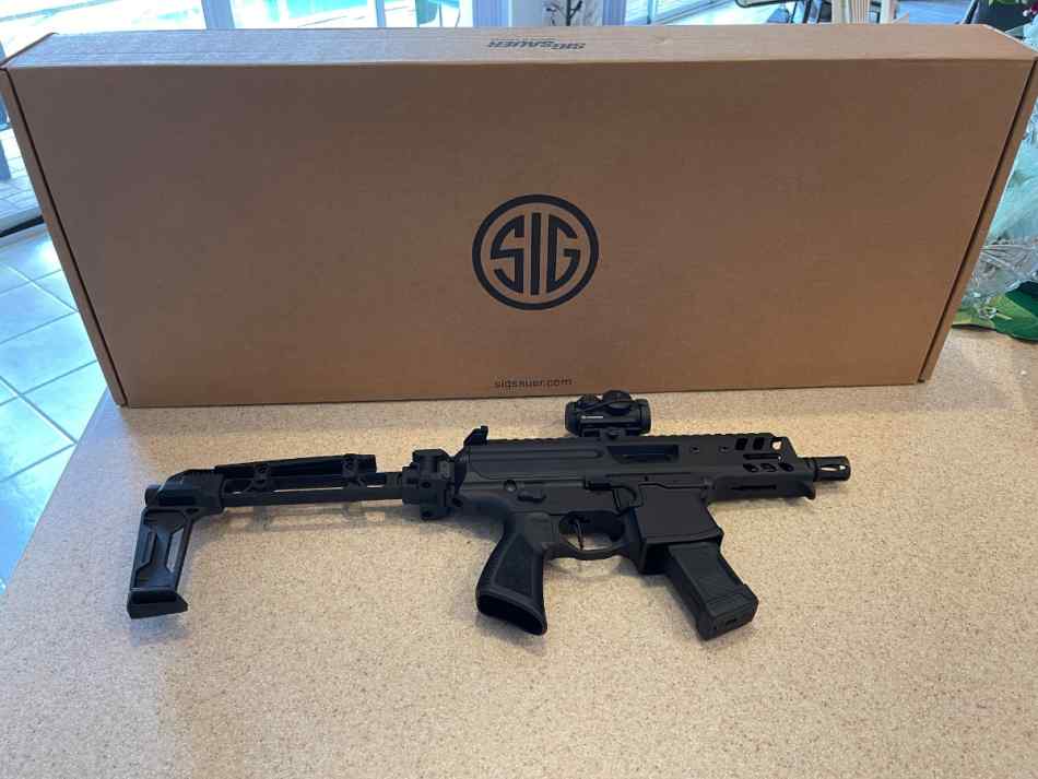 Sig Sauer MPX, Holosun, Collapsable Brace