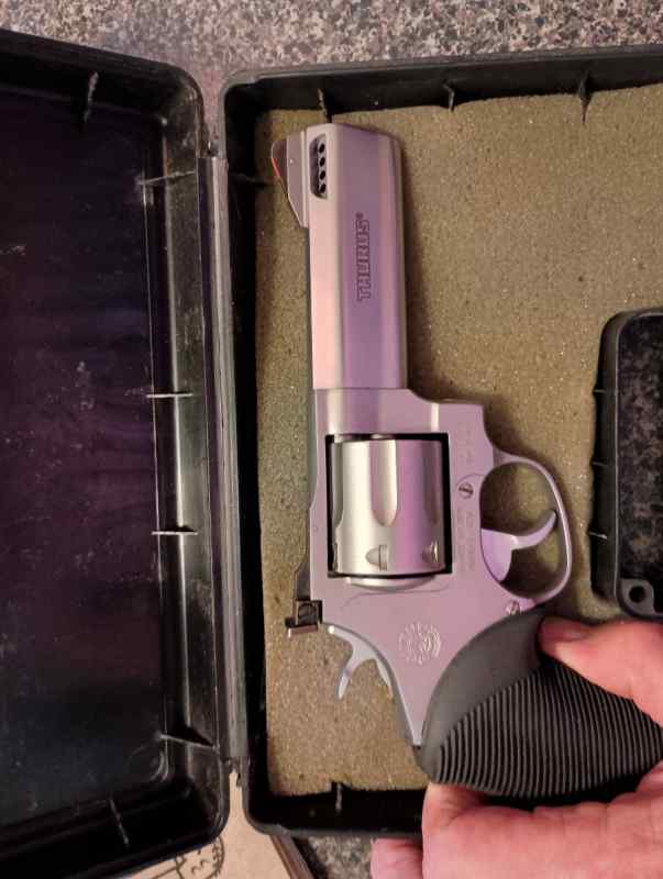 Taurus Tracker 627 357 mag 4 inch ported stainless