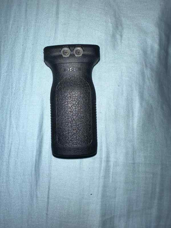 Magpul Vertical Foregrip