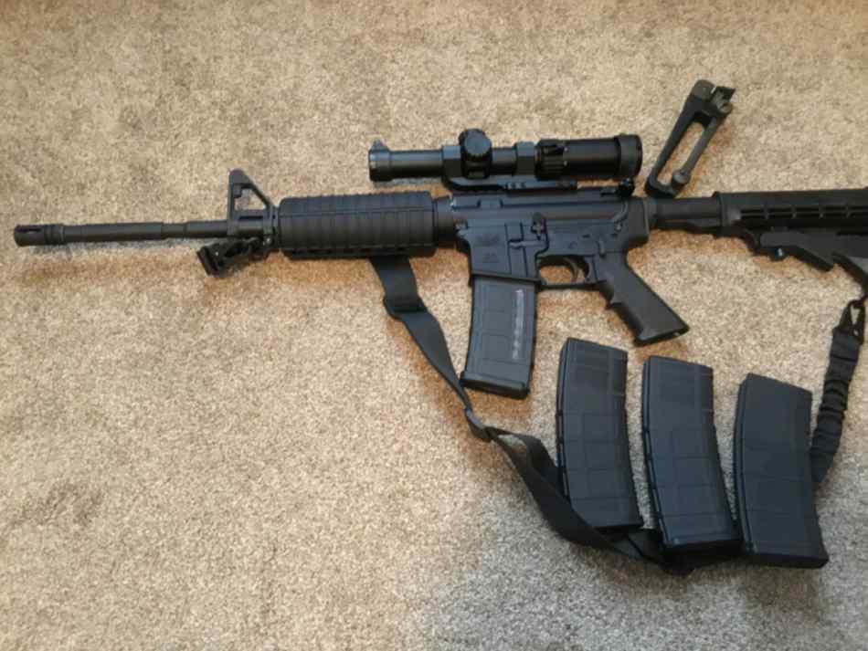 AR15 223/556 UNFIRED WITH 2 SCOPES