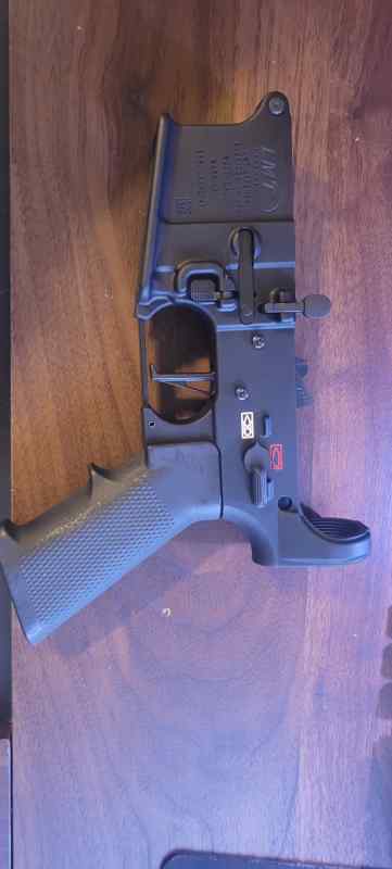 Like new LMT mars L lower with CMC trigger