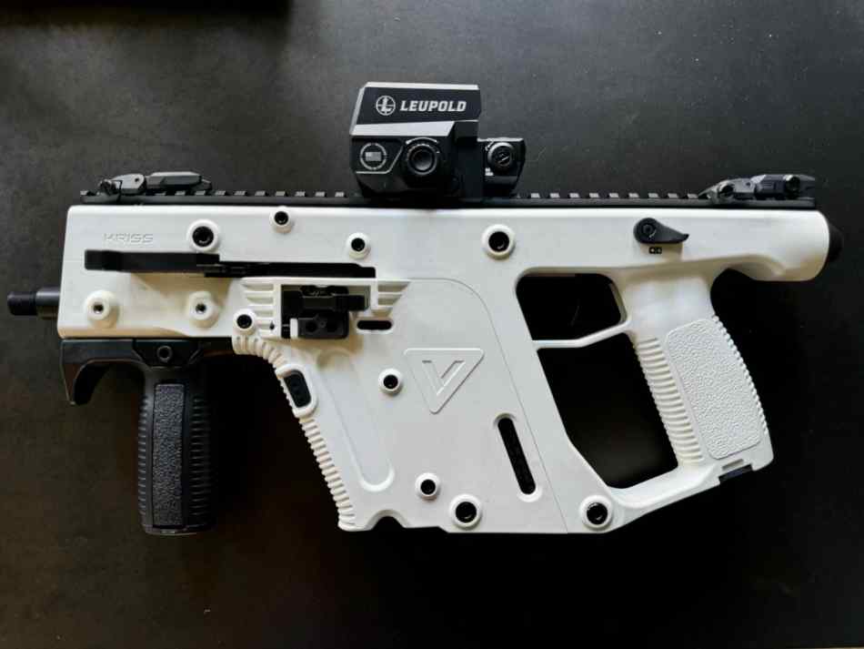 Kriss Vector 9mm SDP 5.5&quot; Leupold LCO