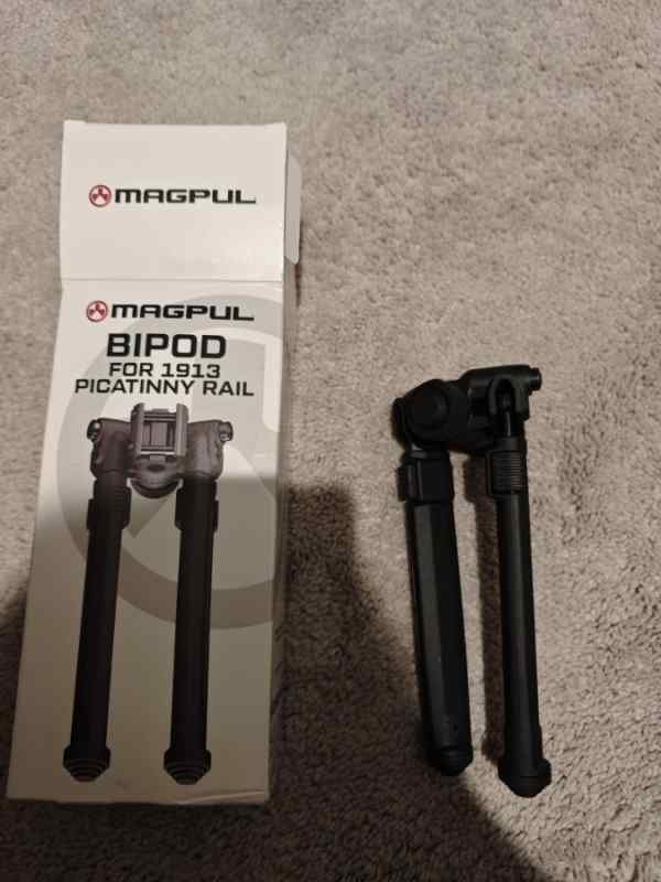 Magpul Bipods for 1913 Picatinny Rail