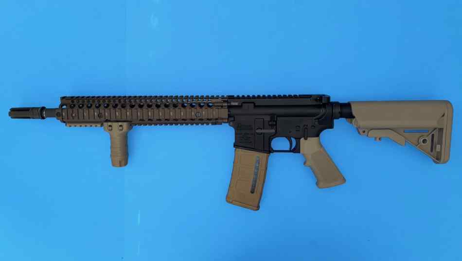 Daniel Defense M4A1 SOCOM Block II