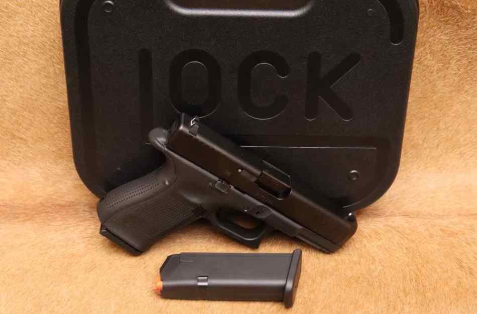 Glock 19 G19 Gen5 9MM 4" Compact Semi-Automatic 
