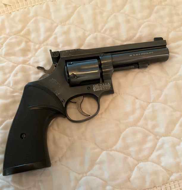 S&amp;W Model 10-6 Heavy Barrel with Bo-Mar sight