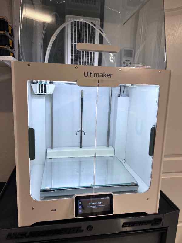 Ultimaker S5 3D printer sell or trade 