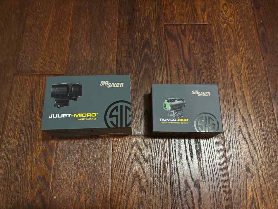 Sig Sauer Romeo &amp; Juliet optic and magnifier