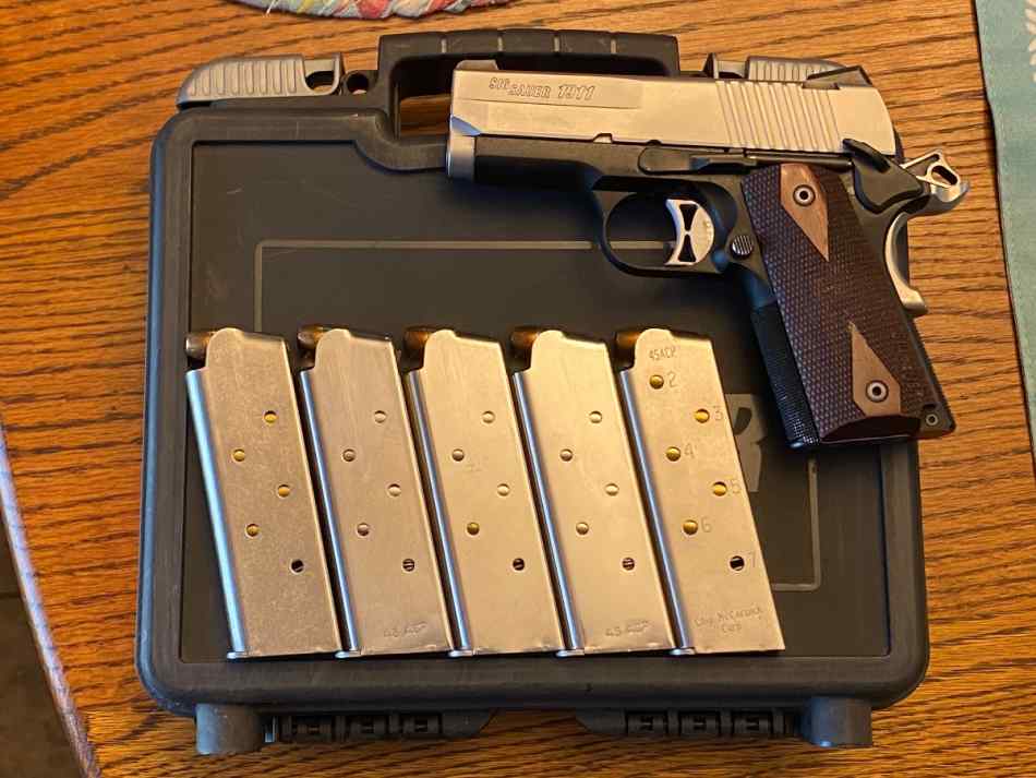 Sig Sauer Ultra Compact 1911