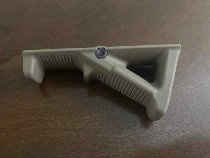 Magpul FDE angled foregrip 