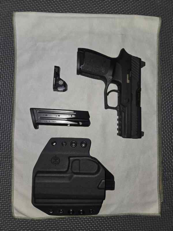 Sig P320 compact