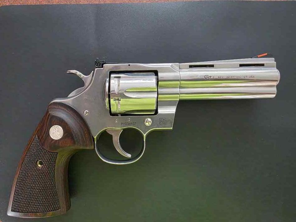 COLT PYTHON 4.25&quot; Stainless .357 Mag. NEVER FIRED.