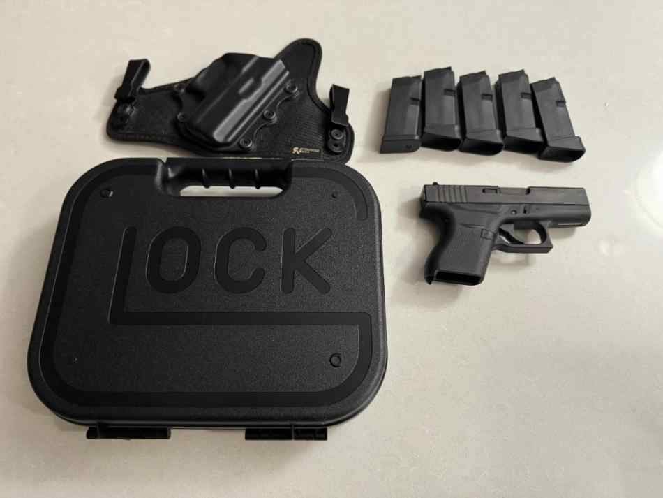 Glock 43 w/Accessories