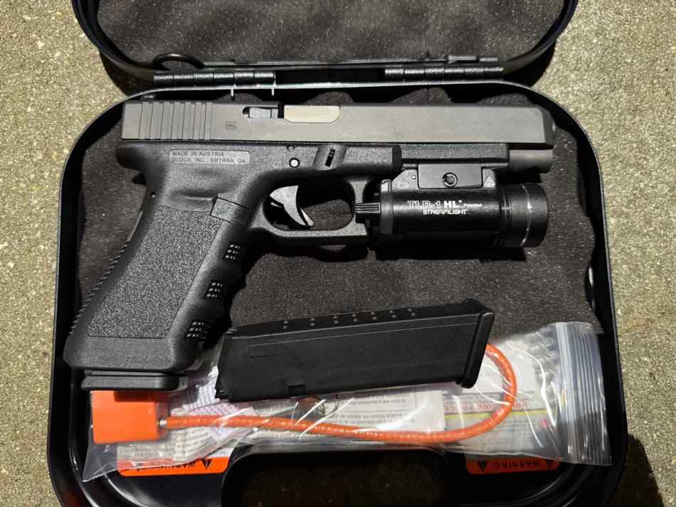 Glock 34 Gen 3 with TLR1