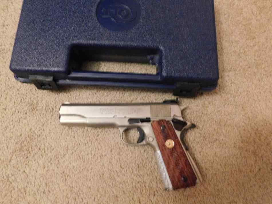 Colt 1911 Series 70 Satin Nickel .45