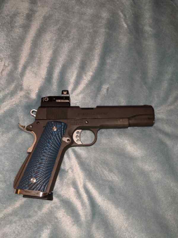 Springfield 1911 45 ACP with Vortex Venom 