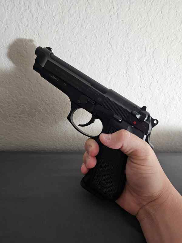 Beretta 92FS 