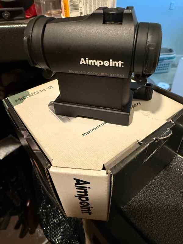 Aimpoint H2, Larue 660 mount