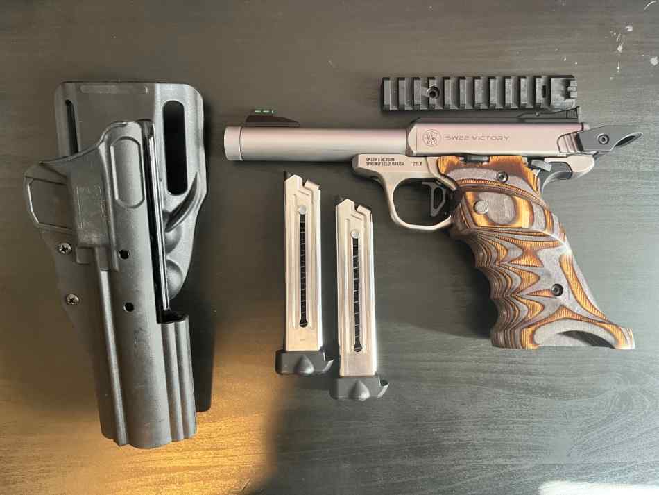 Smith and Wesson SW22 Victory