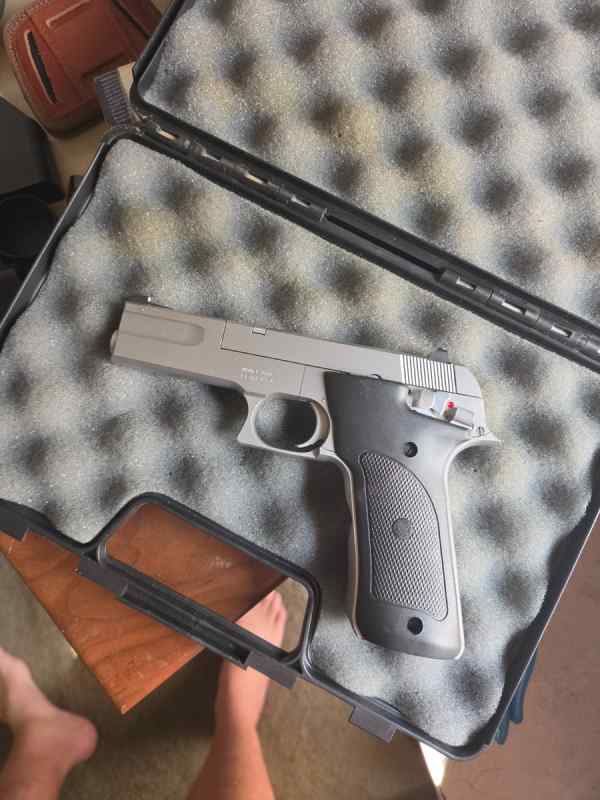 22's multiple rifle and pistol