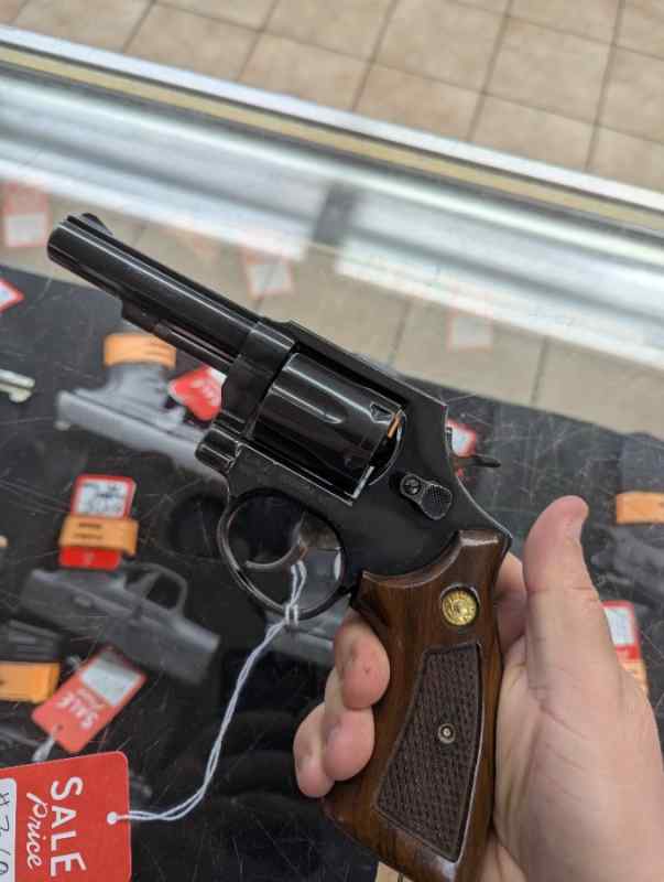 Taurus 82 .38 SPL 6-shot Revolver