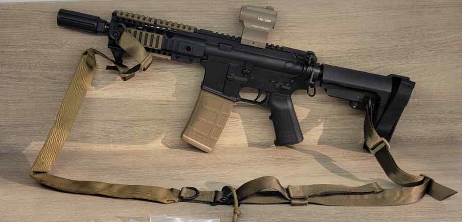 Bushmaster AR15 5.56 Pistol 7.5&quot;