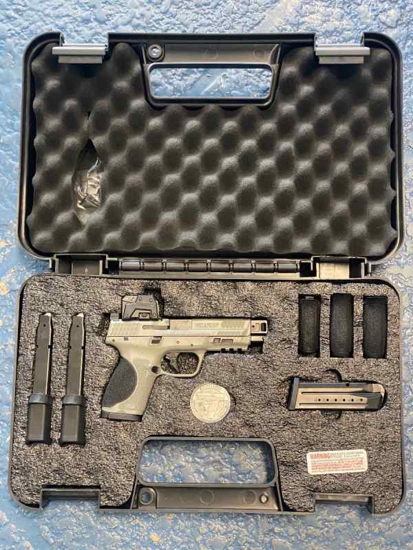 Smith &amp; Wesson M&amp;P 9 M2.0 Metal 