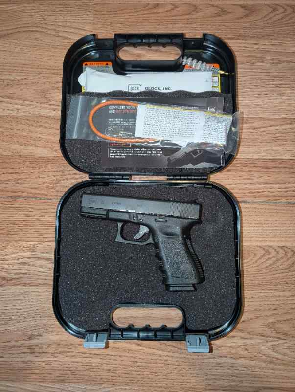 WTT Glock 19 Gen 3 like new