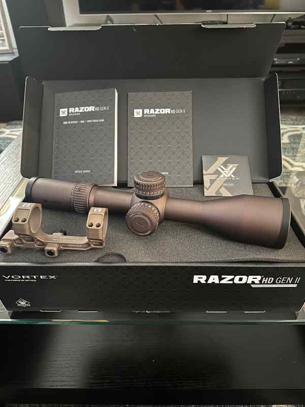 Vortex Razor HD Gen II 4.5-27x56 EBR-7C MOA