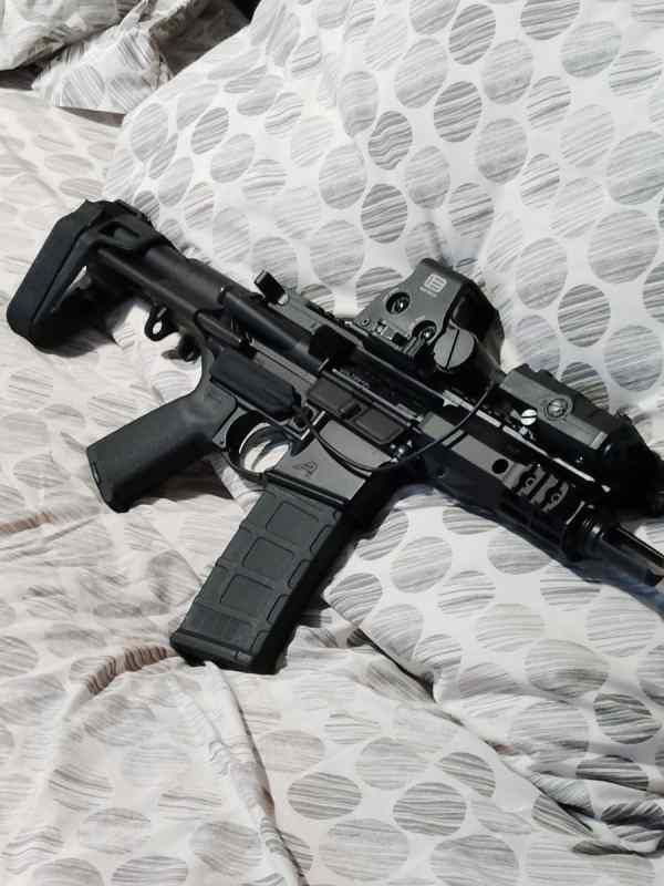 Brand new Aero 7.5 AR-15 pistol with extras 