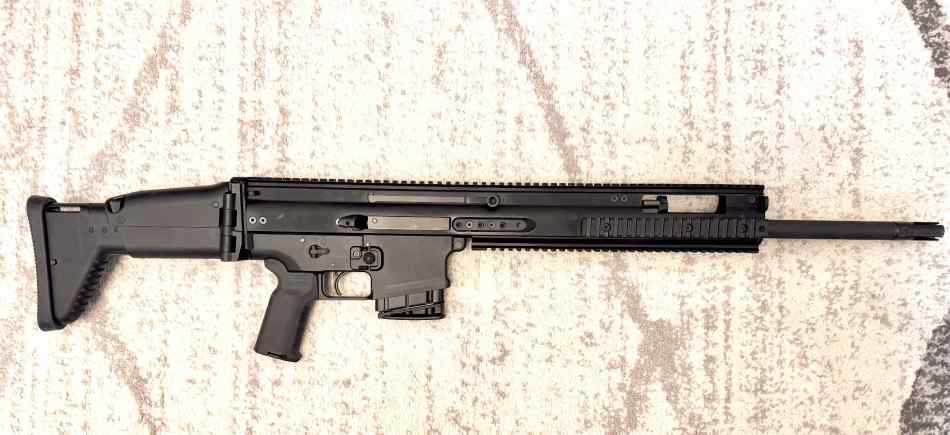 SCAR 20 NRCH &lt;80 rds; GEISSELE 2-stage &amp; Magpul 