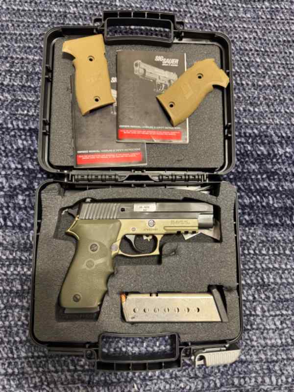 Sig P220 Combat .45ACP