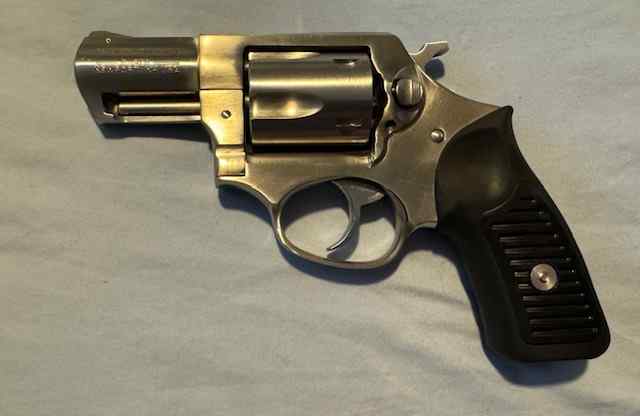 FOR SALE: Ruger SP101 - 357 Magnum, Stainless 5 shot revolver. Excellent Condition!