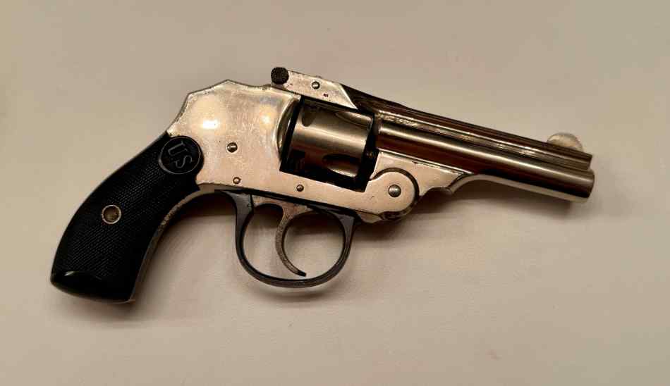 Top Break 32 S&amp;W Revolver