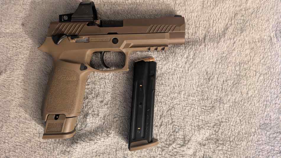 Sig Sauer P320 M17