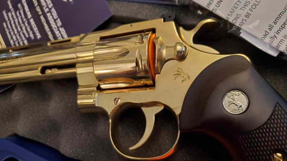 Colt Python 6 inch 24kt Gold plated #2.jpg